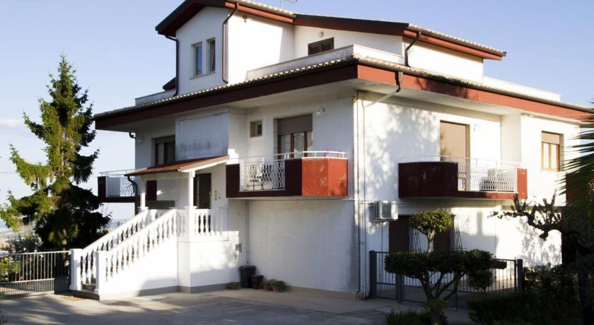 アトリ A Casa Di Gio' Bed & Breakfast エクステリア 写真